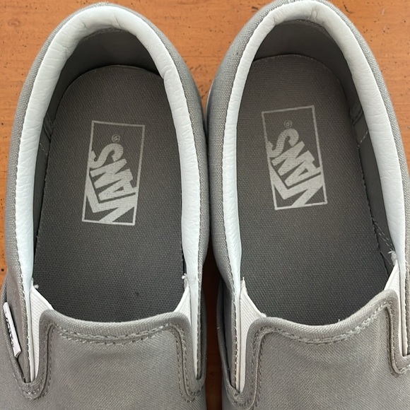 Vans - Women’s Classic Slip-On - Picture 4 of 11